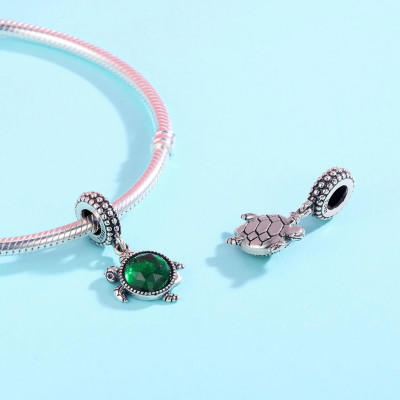 Zawieszka rubinowy zółw