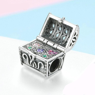 Charms skrzynka skarb