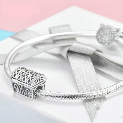 Charms skrzynka skarb